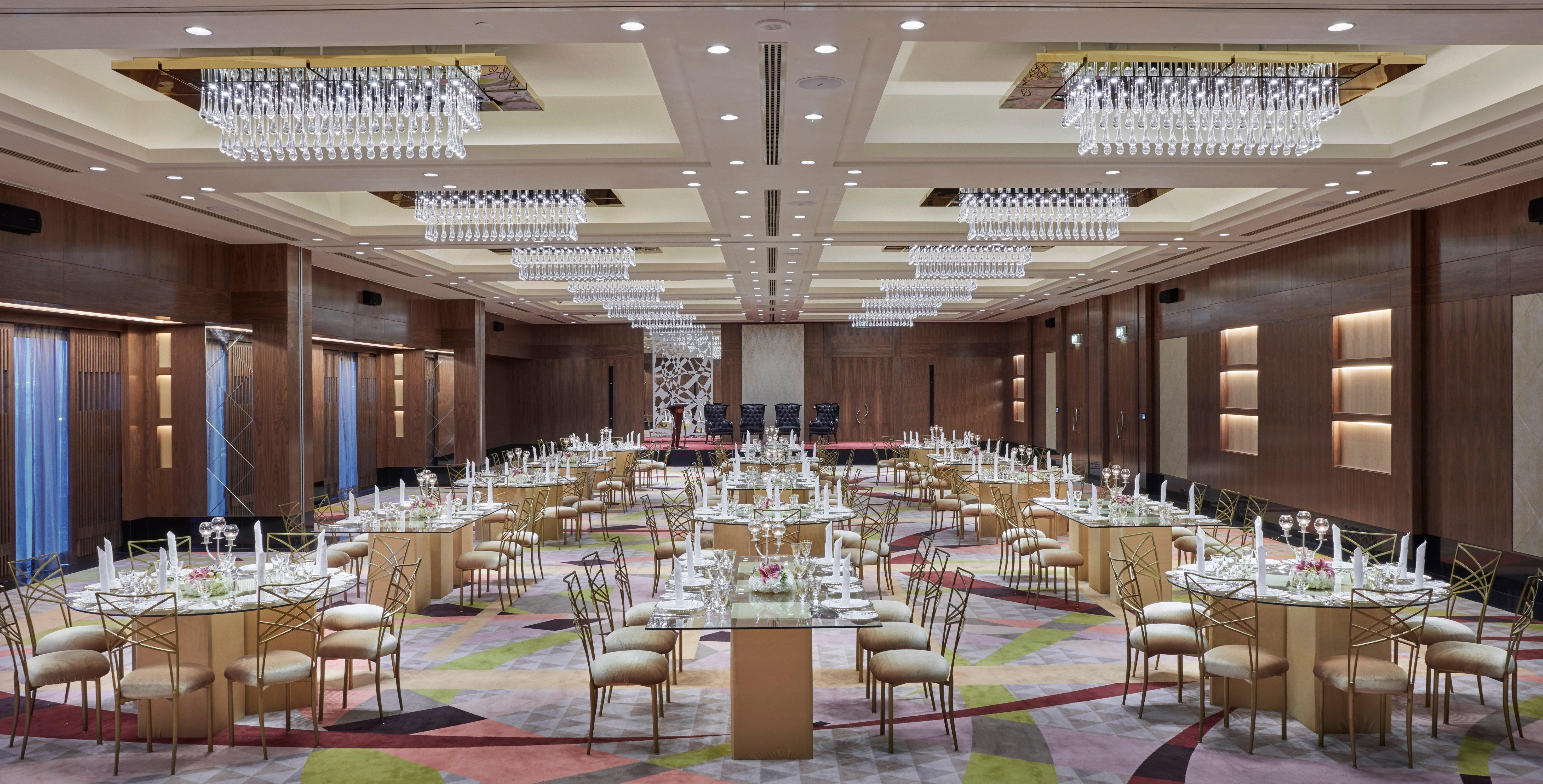 Crowne Plaza Kuwait Al Thuraya City By Ihg Kuwait City Exteriör bild