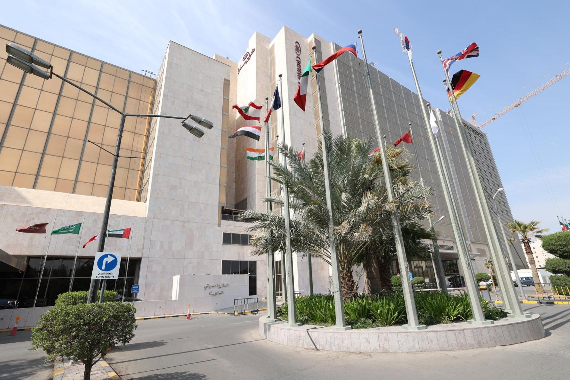 Crowne Plaza Kuwait Al Thuraya City By Ihg Kuwait City Exteriör bild